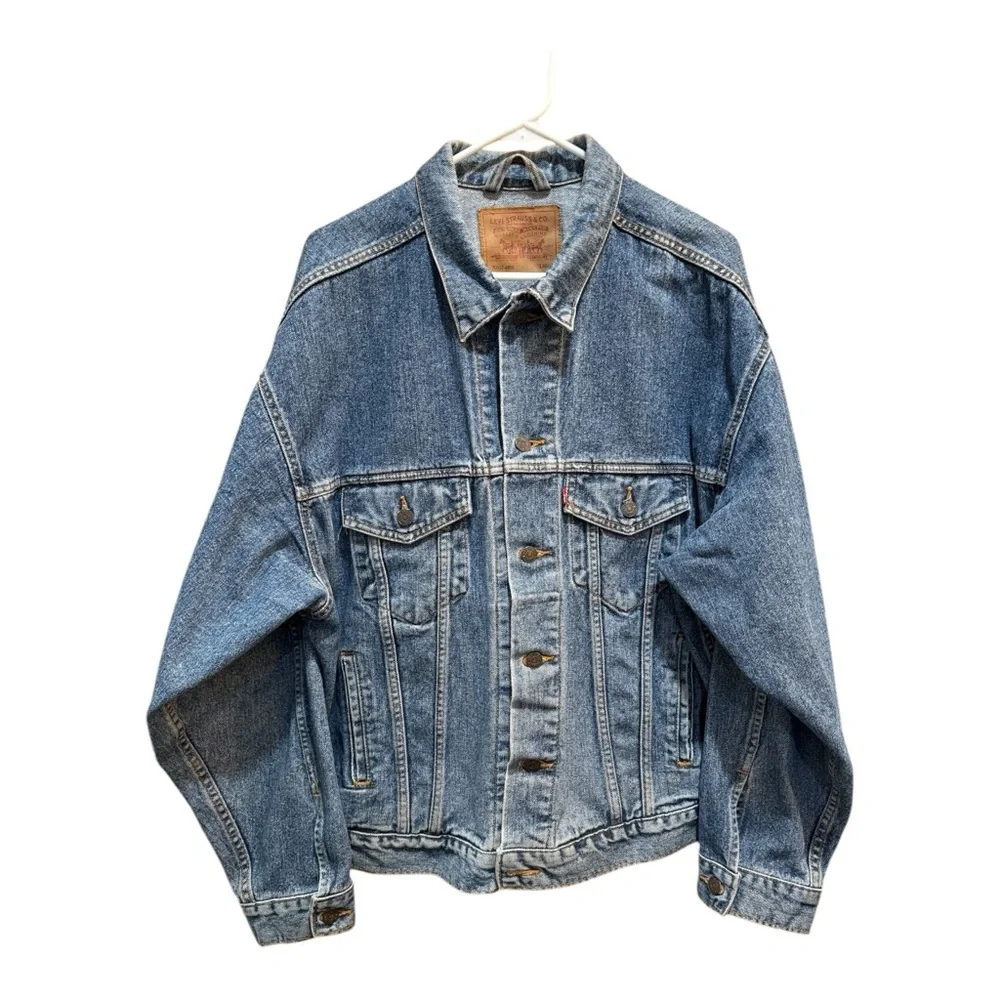 Levi's Denim Trucker Jacket Size L 100% Cotton Denim Vintage Made in the USA